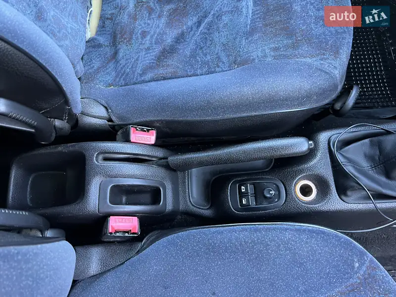 Peugeot 206 2000 VIN VF32ARHYF41021518 фото оголошення 23 з 73