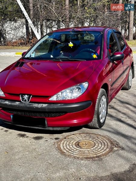 Хэтчбек Peugeot 206 2008 в Киеве