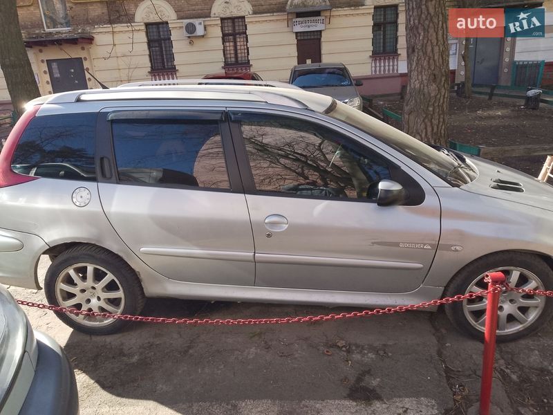 Универсал Peugeot 206 2004 в Киеве фото Универсал Peugeot 206 2004 в Киеве