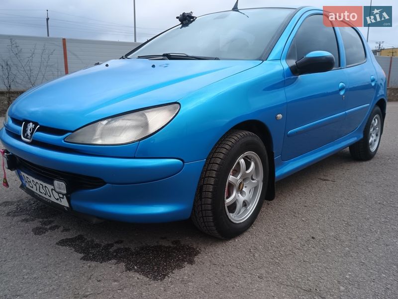 Хэтчбек Peugeot 206 1999 в Виннице фото Хэтчбек Peugeot 206 1999 в Виннице