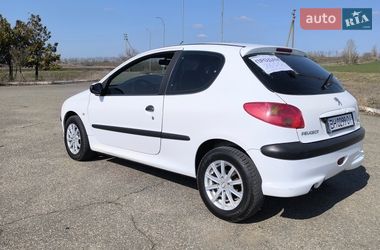 Хэтчбек Peugeot 206 2007 в Ширяево