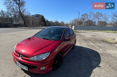 Хетчбек Peugeot 206 2006 в Жовтих Водах