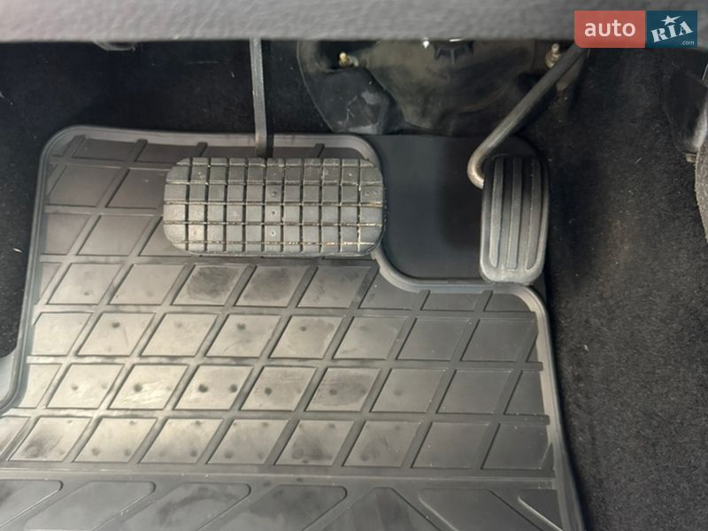 Хетчбек Peugeot 206 2006 в Сумах