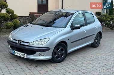 Хетчбек Peugeot 206 2003 в Стрию