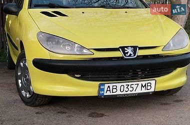 Хэтчбек Peugeot 206 2003 в Летичеве