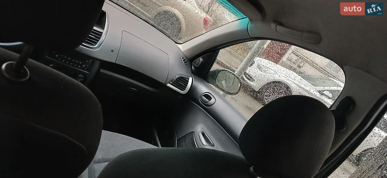 2010 Peugeot 206 - мініатюра 7