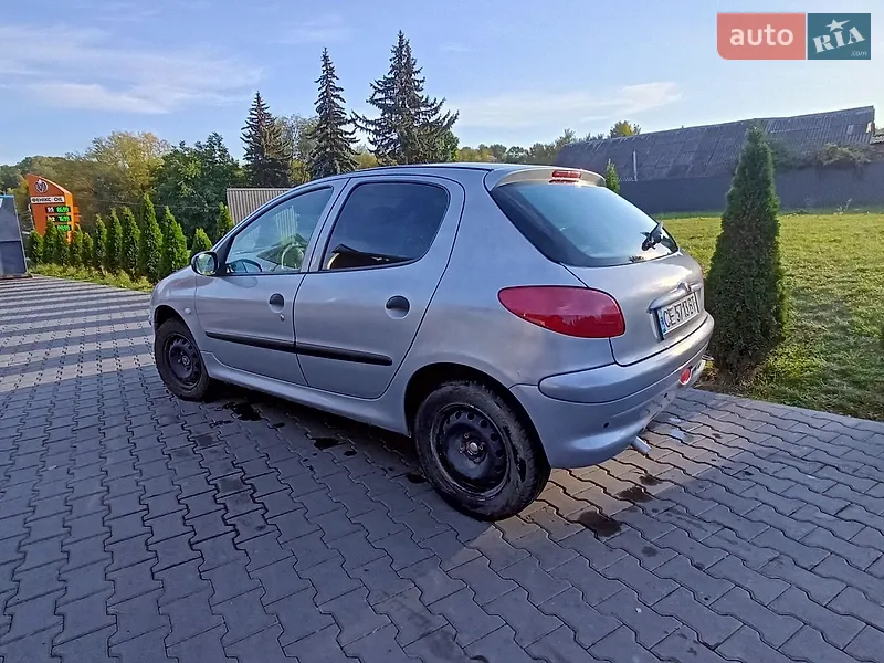 Peugeot 206