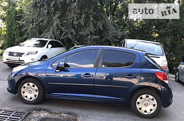 Хэтчбек Peugeot 207 2009 в Киеве