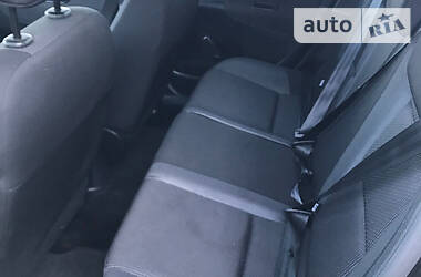 Хетчбек Peugeot 207 2011 в 