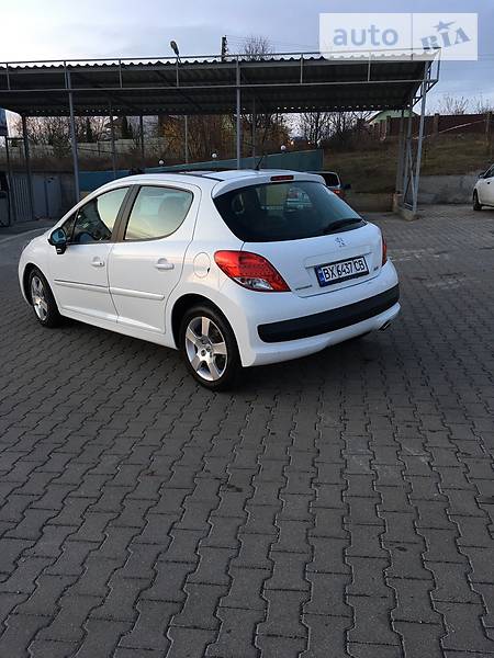 Хетчбек Peugeot 207 2012 в Хмельницькому