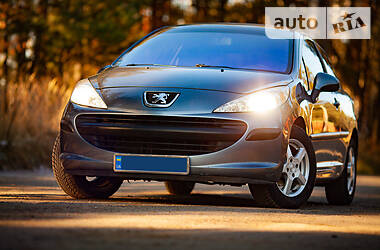 Хетчбек Peugeot 207 2006 в 
