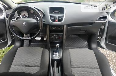 Хетчбек Peugeot 207 2010 в 