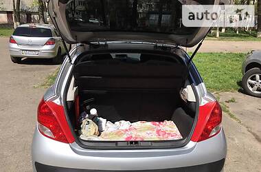 Хетчбек Peugeot 207 2010 в 