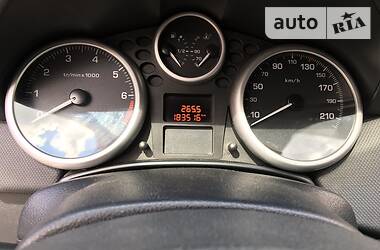 Хетчбек Peugeot 207 2010 в 