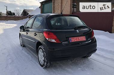 Хэтчбек Peugeot 207 2011 в Луцке