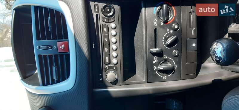 Универсал Peugeot 207 2009 в Хмельницком