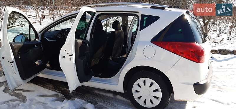 Универсал Peugeot 207 2009 в Хмельницком