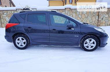 Универсал Peugeot 207 2009 в Долине