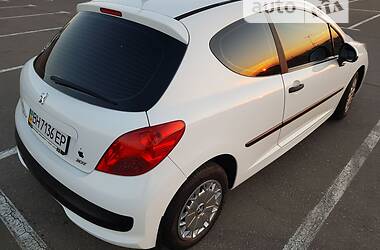 Хетчбек Peugeot 207 2010 в Одесі