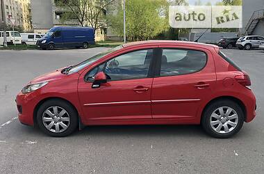 Хэтчбек Peugeot 207 2011 в Львове