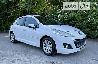 Peugeot 207 2011