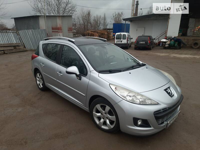 Универсал Peugeot 207 2011 в Первомайске