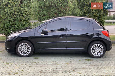 Хэтчбек Peugeot 207 2008 в Дубно