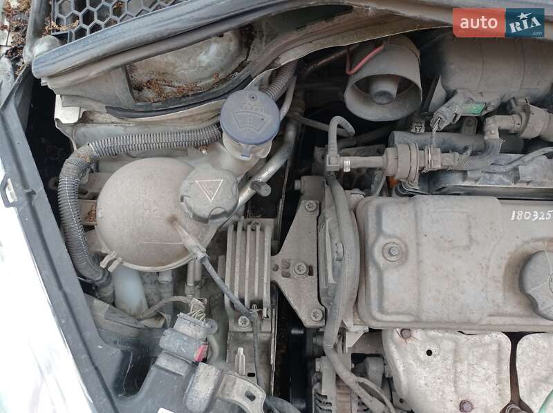 Хетчбек Peugeot 207 2011 в Хмельницькому