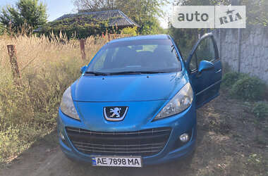 Хэтчбек Peugeot 207 2011 в 
