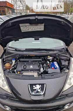 Хэтчбек Peugeot 207 2008 в 