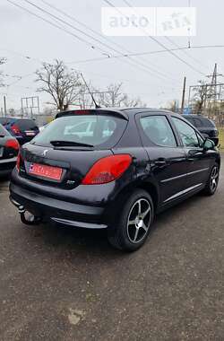 Хэтчбек Peugeot 207 2008 в 