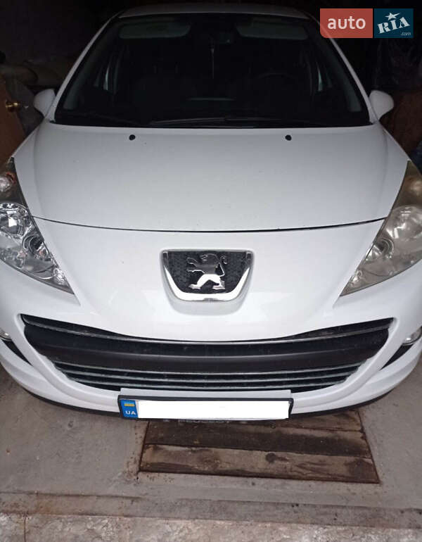 Peugeot 207 2011