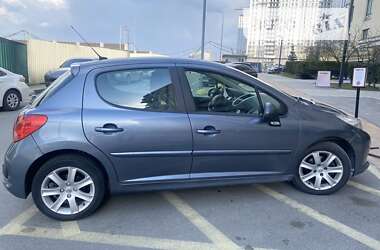 Хэтчбек Peugeot 207 2007 в Киеве