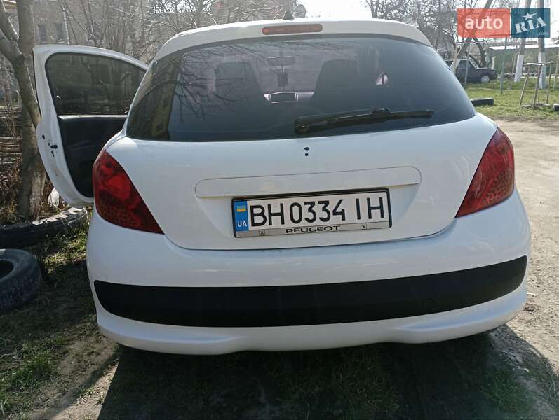 Хэтчбек Peugeot 207 2008 в Подольске