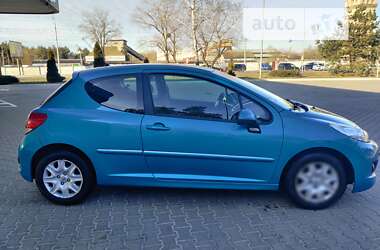 Хэтчбек Peugeot 207 2011 в Киеве