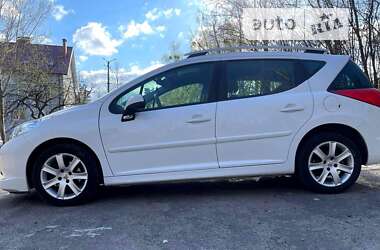 Універсал Peugeot 207 2009 в Вишгороді