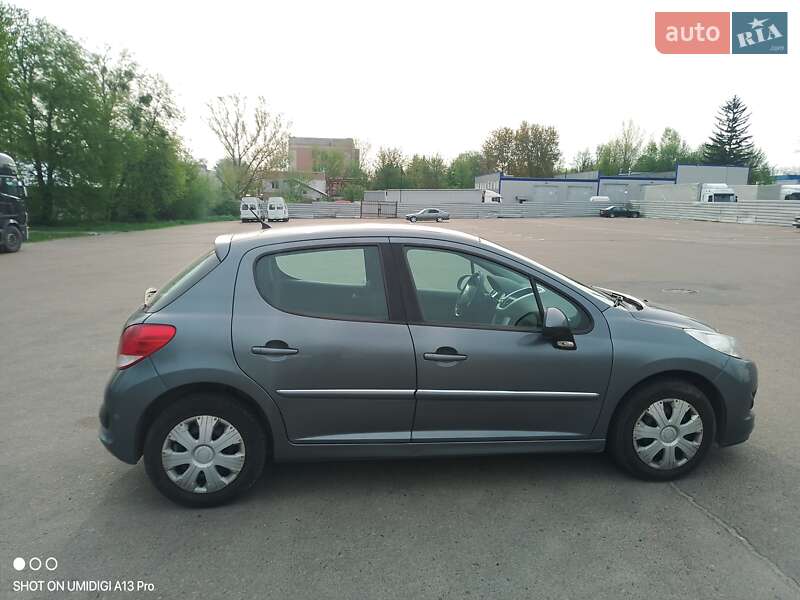 Хетчбек Peugeot 207 2011 в Рівному