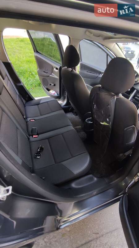 Универсал Peugeot 207 2012 в Тернополе