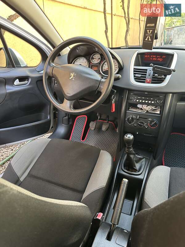 Універсал Peugeot 207 2007 в Ужгороді