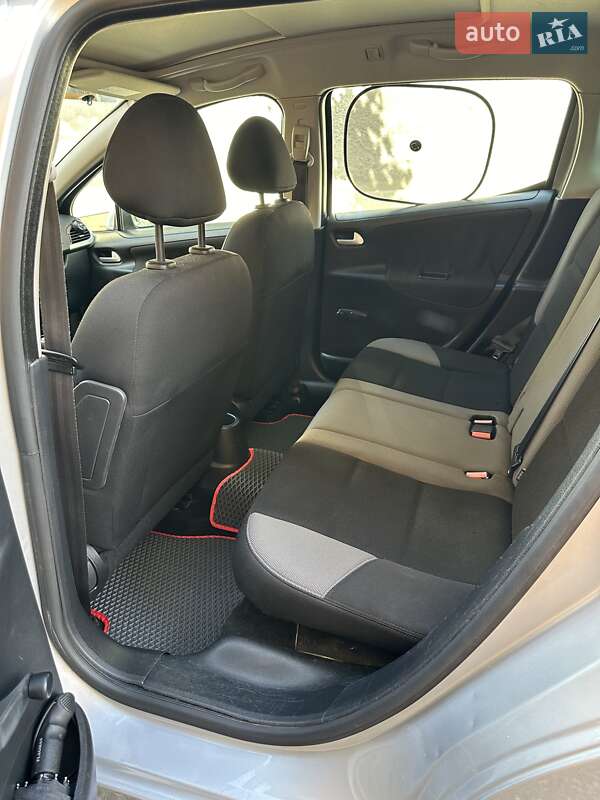 Універсал Peugeot 207 2007 в Ужгороді