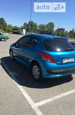 Хэтчбек Peugeot 207 2011 в Киеве