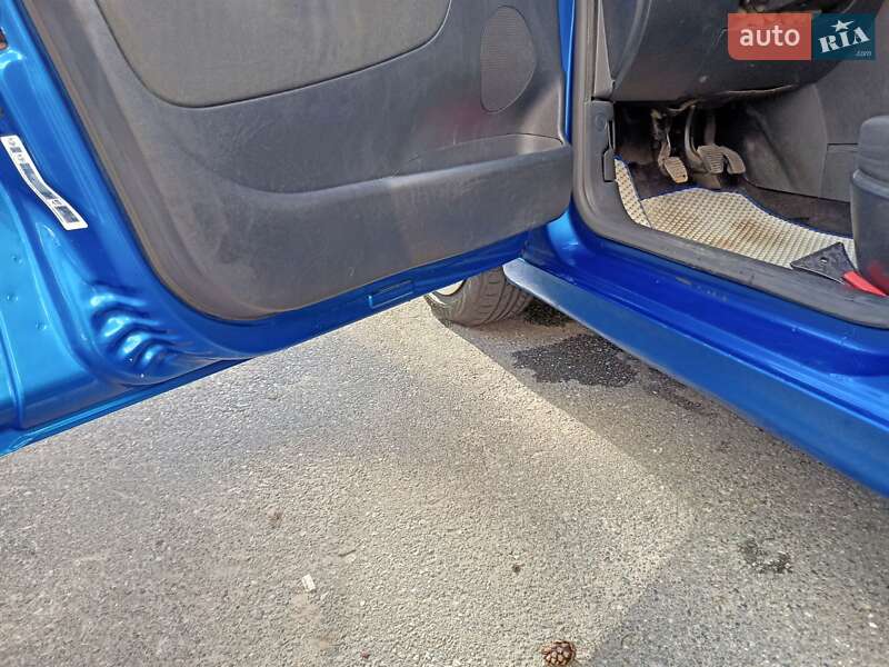 Хэтчбек Peugeot 207 2007 в Киеве