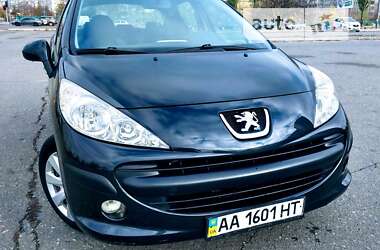 Хэтчбек Peugeot 207 2008 в Киеве