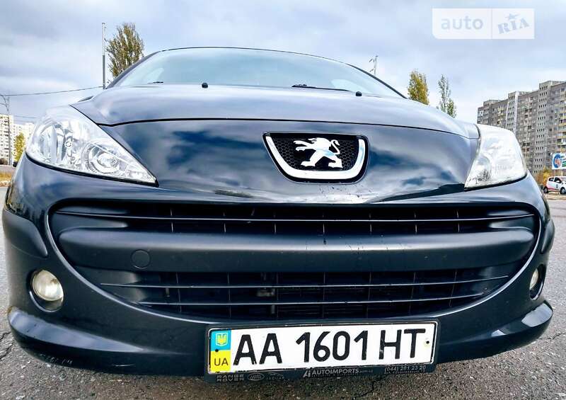 Хэтчбек Peugeot 207 2008 в Киеве