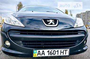 Хэтчбек Peugeot 207 2008 в Киеве