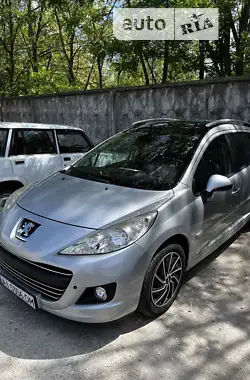 Peugeot 207 2010