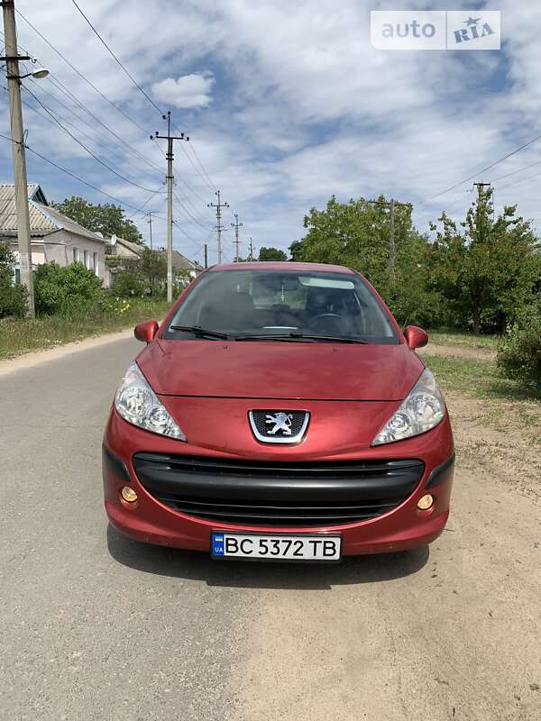 Хэтчбек Peugeot 207 2007 в Вознесенске