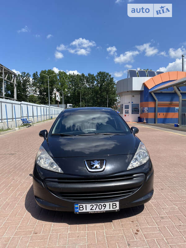 Хетчбек Peugeot 207 2006 в Полтаві