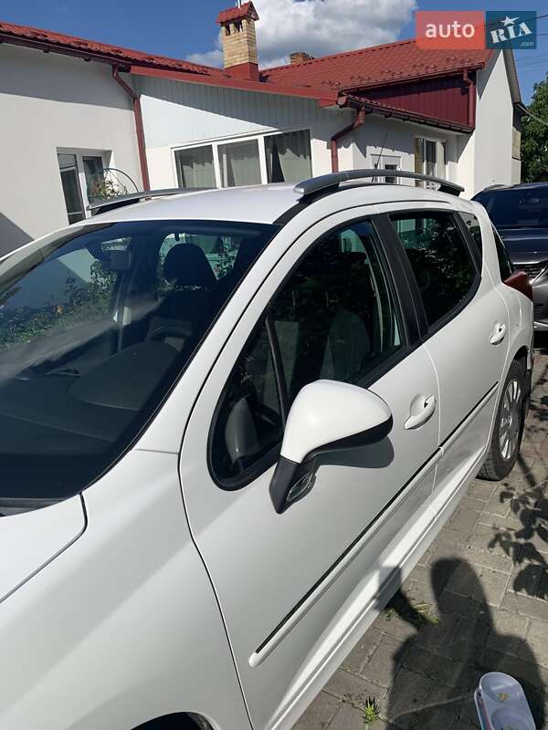 Універсал Peugeot 207 2011 в Бродах