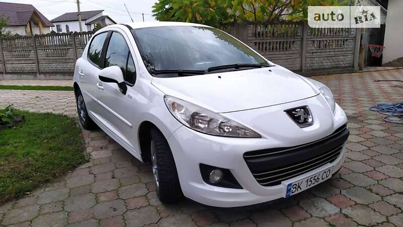 Peugeot 207 2010 Peugeot 207 2010
